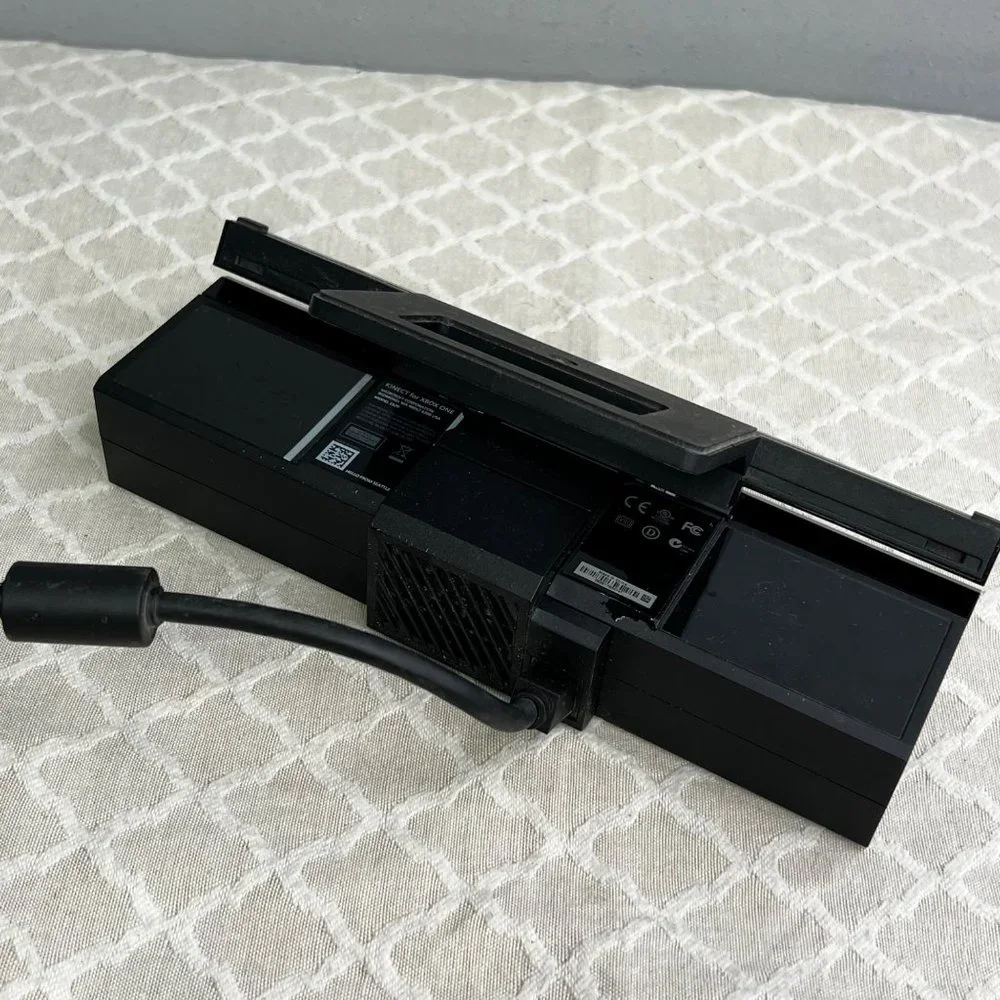 Kinect Xbox One Model 1520 Wired Motion Sensor Unit Black Bar